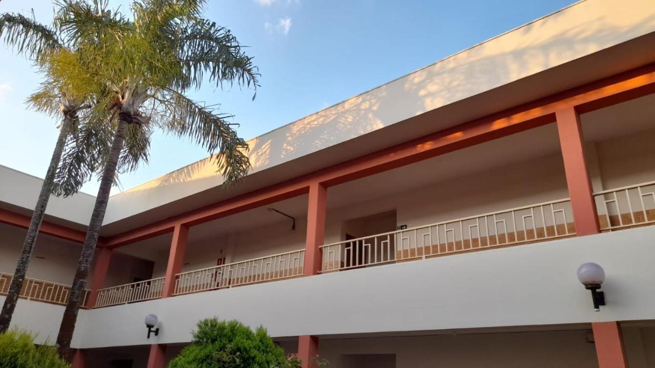 Hotel Italia Araguari Esterno foto